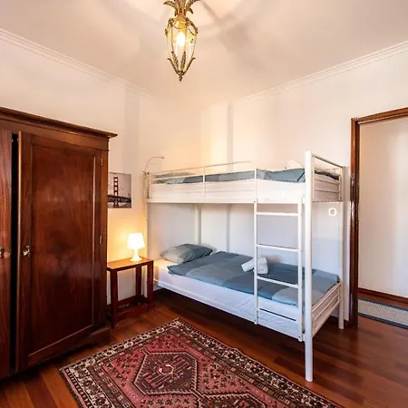 Δωμάτια σε οικογενειακή κατοικία Cozy House Κασκαΐς